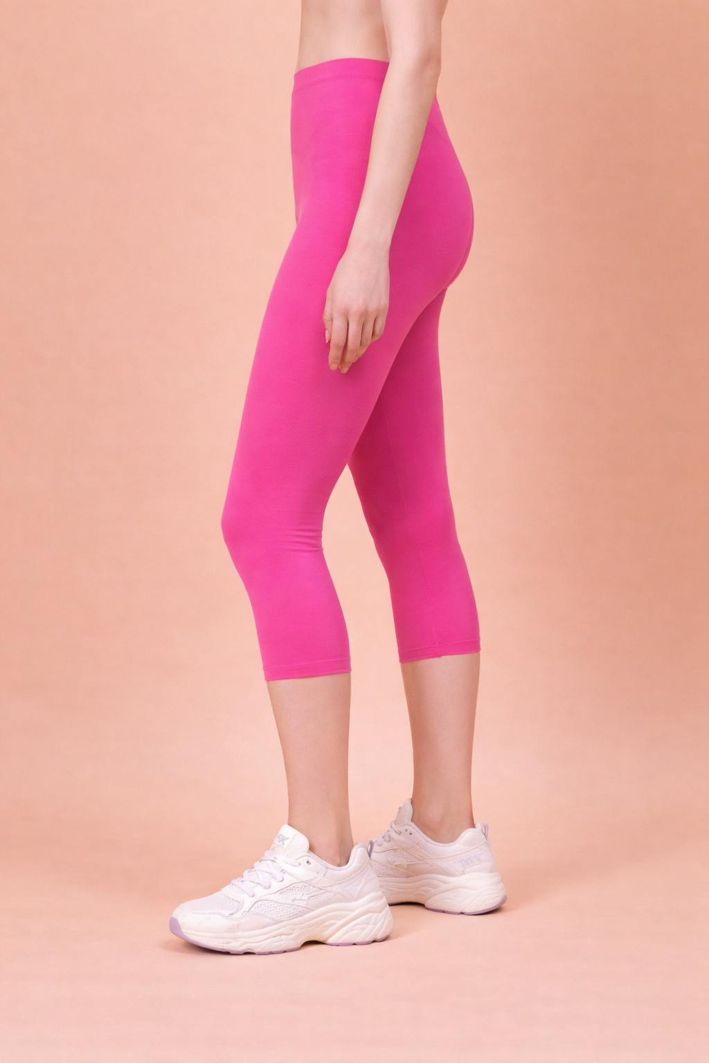 Women Cropped Leggings - Magenta